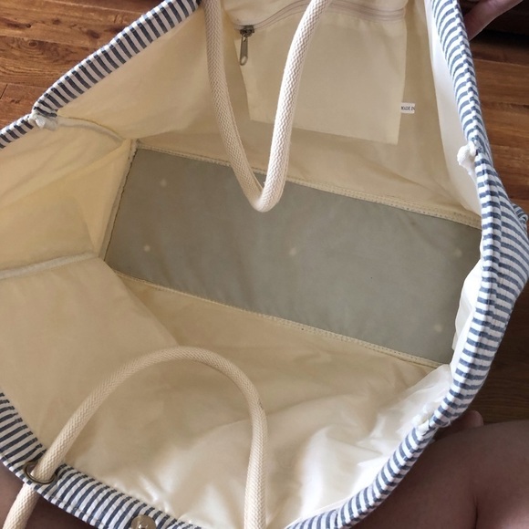 Navy & white striped seersucker whale X-large tote travel bag - Picture 2 of 7